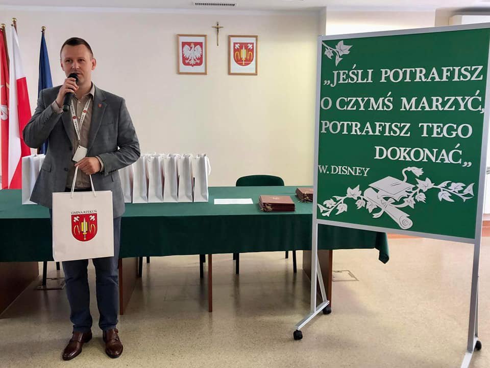 Prymusi z rzekuńskich szkół nagrodzeni [23.06.2022] - zdjęcie #17 - eOstroleka.pl