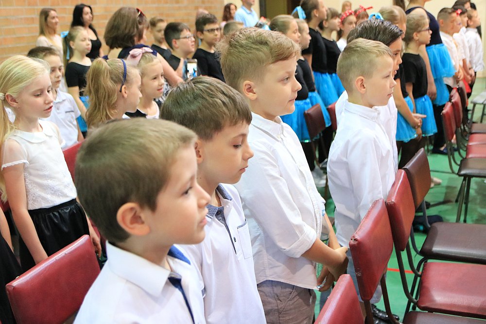 Zakończenie roku szkolnego w Szkole Podstawowej nr 5 [24.06.2022] - zdjęcie #28 - eOstroleka.pl