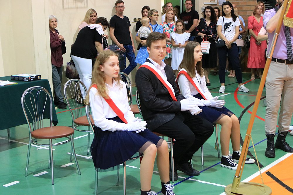 Zakończenie roku szkolnego w Szkole Podstawowej nr 5 [24.06.2022] - zdjęcie #34 - eOstroleka.pl