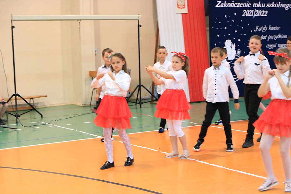 Zakończenie roku szkolnego w Szkole Podstawowej nr 5 [24.06.2022] - zdjęcie #110 - eOstroleka.pl
