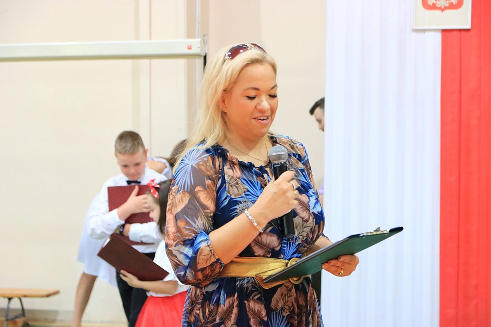 Zakończenie roku szkolnego w Szkole Podstawowej nr 5 [24.06.2022] - zdjęcie #106 - eOstroleka.pl