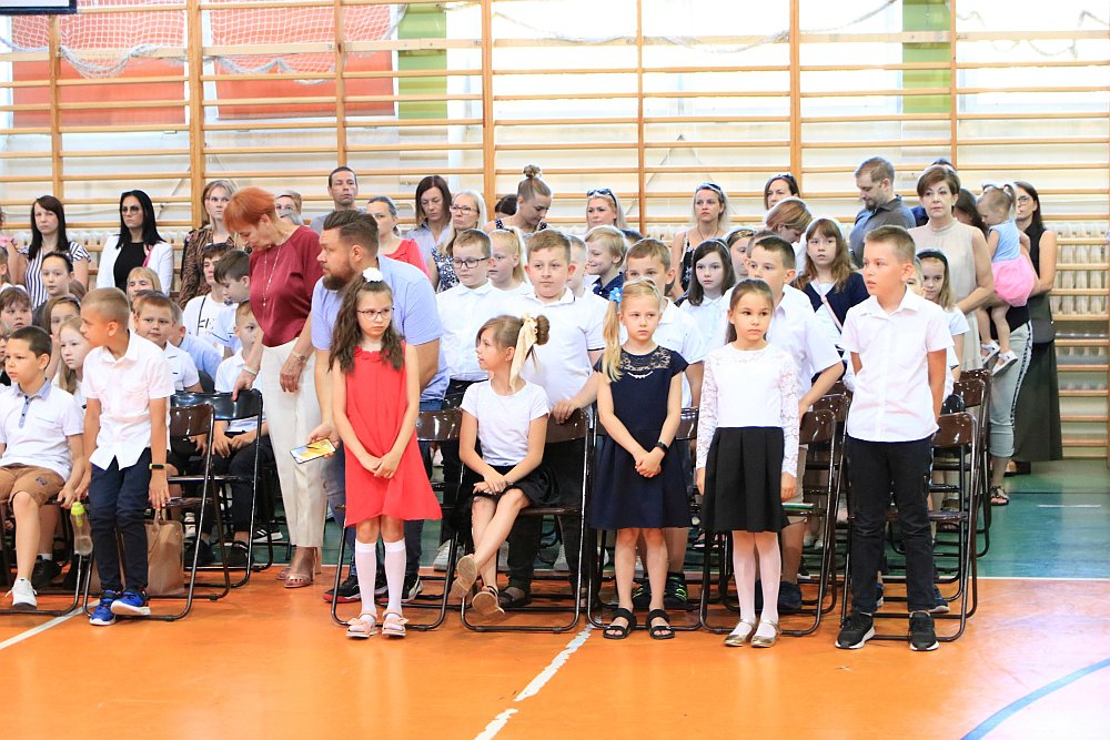 Zakończenie roku szkolnego w Szkole Podstawowej nr 5 [24.06.2022] - zdjęcie #74 - eOstroleka.pl