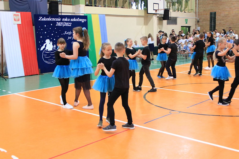 Zakończenie roku szkolnego w Szkole Podstawowej nr 5 [24.06.2022] - zdjęcie #91 - eOstroleka.pl