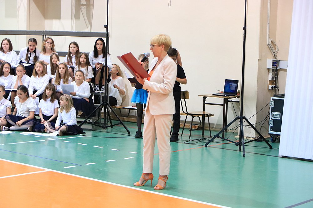 Zakończenie roku szkolnego w Szkole Podstawowej nr 5 [24.06.2022] - zdjęcie #83 - eOstroleka.pl