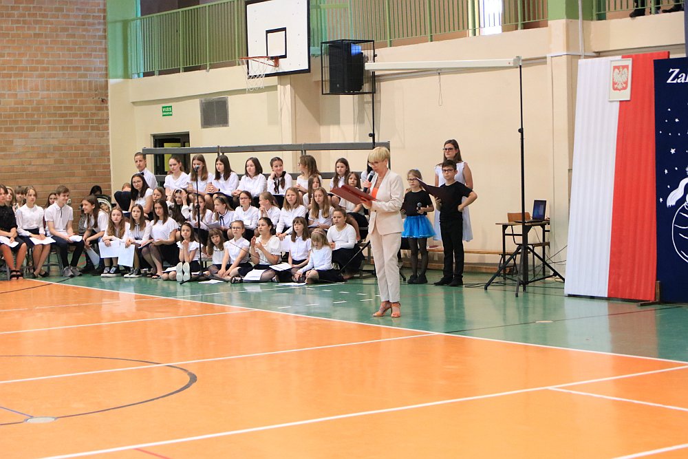 Zakończenie roku szkolnego w Szkole Podstawowej nr 5 [24.06.2022] - zdjęcie #113 - eOstroleka.pl