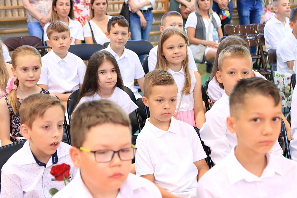 Zakończenie roku szkolnego w Szkole Podstawowej nr 5 [24.06.2022] - zdjęcie #46 - eOstroleka.pl