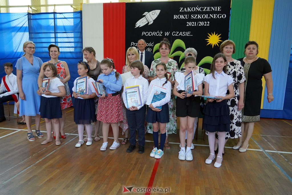 Zakończenie roku szkolnego w Szkole Podstawowej nr 2 [24.06.2022] - zdjęcie #92 - eOstroleka.pl