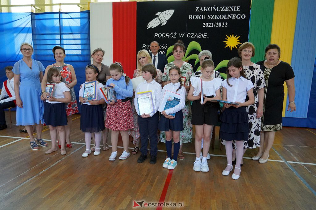 Zakończenie roku szkolnego w Szkole Podstawowej nr 2 [24.06.2022] - zdjęcie #91 - eOstroleka.pl