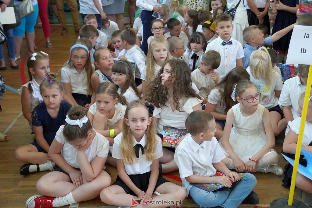 Zakończenie roku szkolnego w Szkole Podstawowej nr 2 [24.06.2022] - zdjęcie #84 - eOstroleka.pl