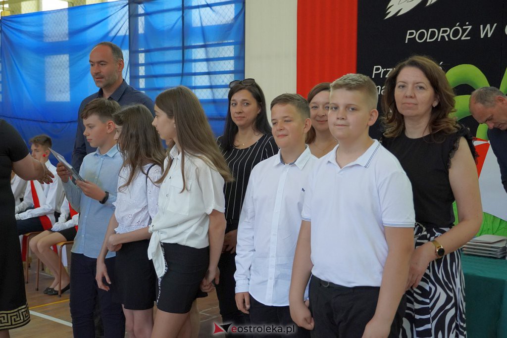 Zakończenie roku szkolnego w Szkole Podstawowej nr 2 [24.06.2022] - zdjęcie #58 - eOstroleka.pl