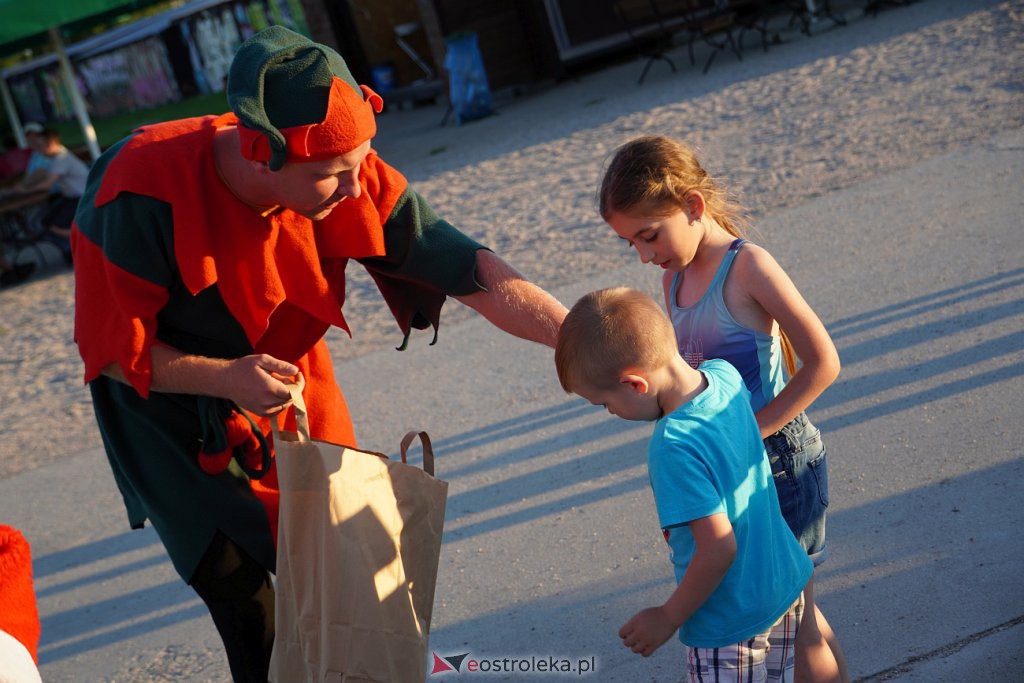 Pół roku do świąt - Święty Mikołaj na plaży w Ostrołęce [24.06.2022] - zdjęcie #16 - eOstroleka.pl