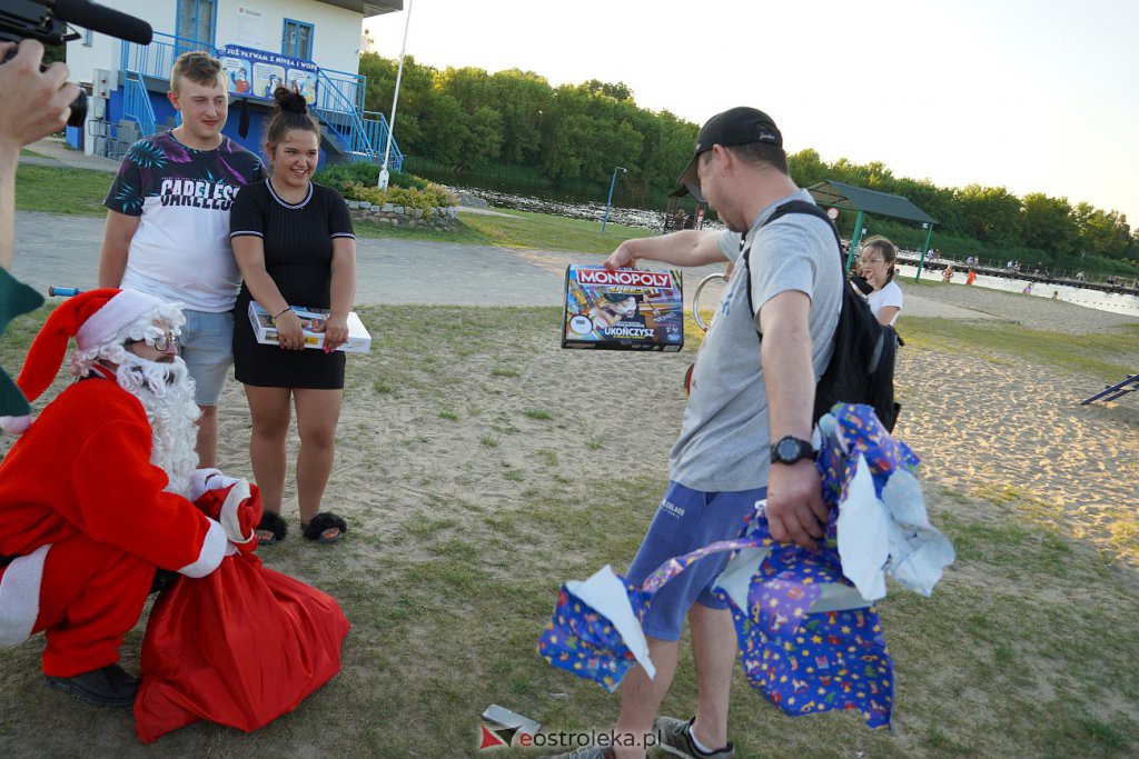 Pół roku do świąt - Święty Mikołaj na plaży w Ostrołęce [24.06.2022] - zdjęcie #24 - eOstroleka.pl