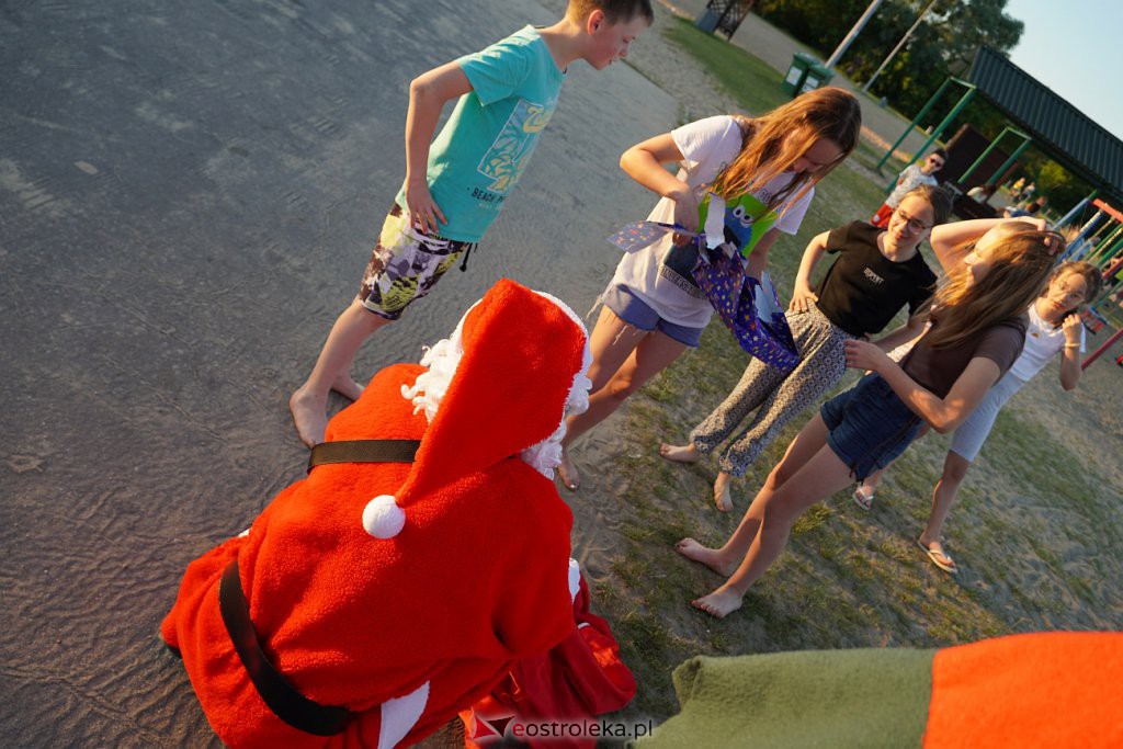 Pół roku do świąt - Święty Mikołaj na plaży w Ostrołęce [24.06.2022] - zdjęcie #30 - eOstroleka.pl
