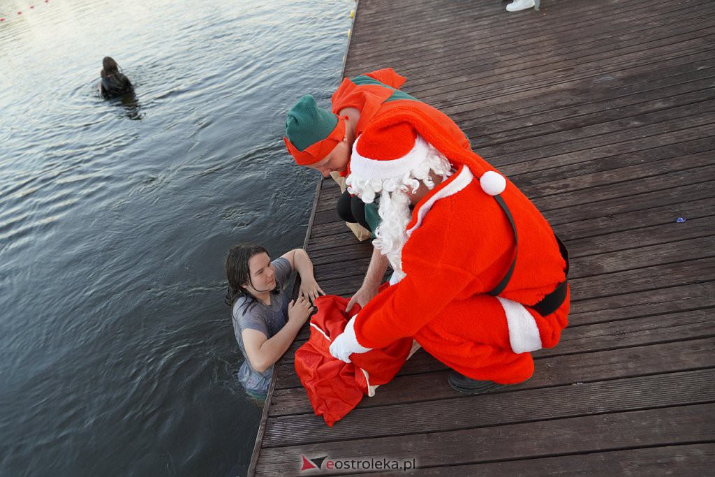 Pół roku do świąt - Święty Mikołaj na plaży w Ostrołęce [24.06.2022] - zdjęcie #55 - eOstroleka.pl