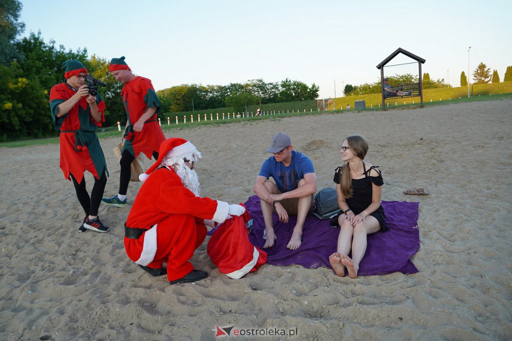 Pół roku do świąt - Święty Mikołaj na plaży w Ostrołęce [24.06.2022] - zdjęcie #25 - eOstroleka.pl