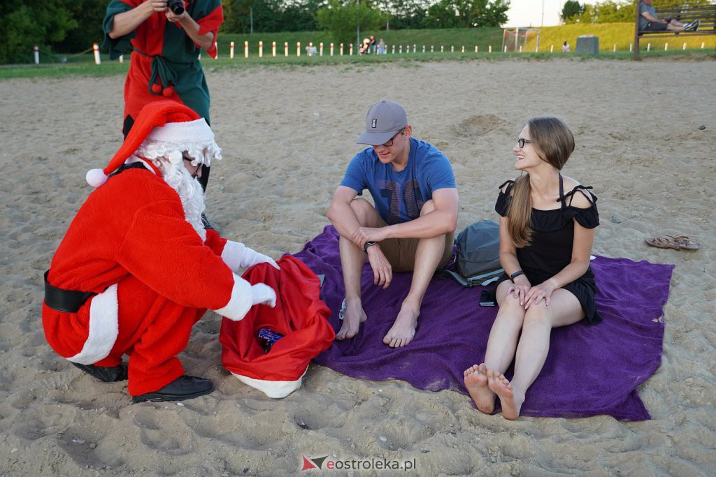 Pół roku do świąt - Święty Mikołaj na plaży w Ostrołęce [24.06.2022] - zdjęcie #24 - eOstroleka.pl