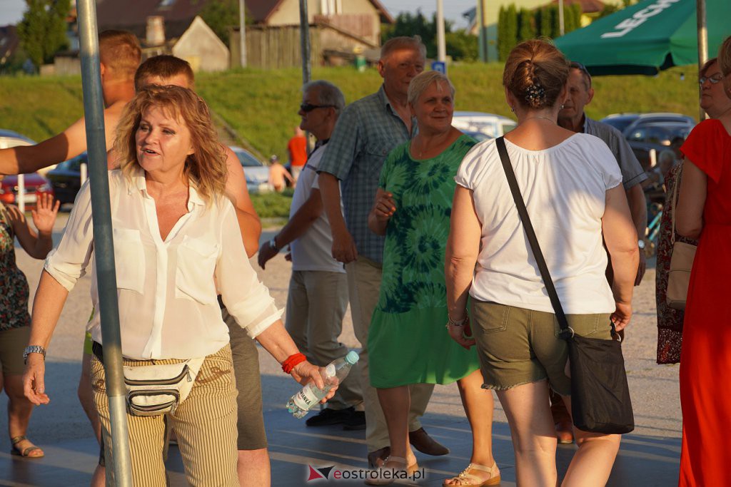 Potańcówka na plaży miejskiej w Ostrołęce [26.06.2022] - zdjęcie #4 - eOstroleka.pl