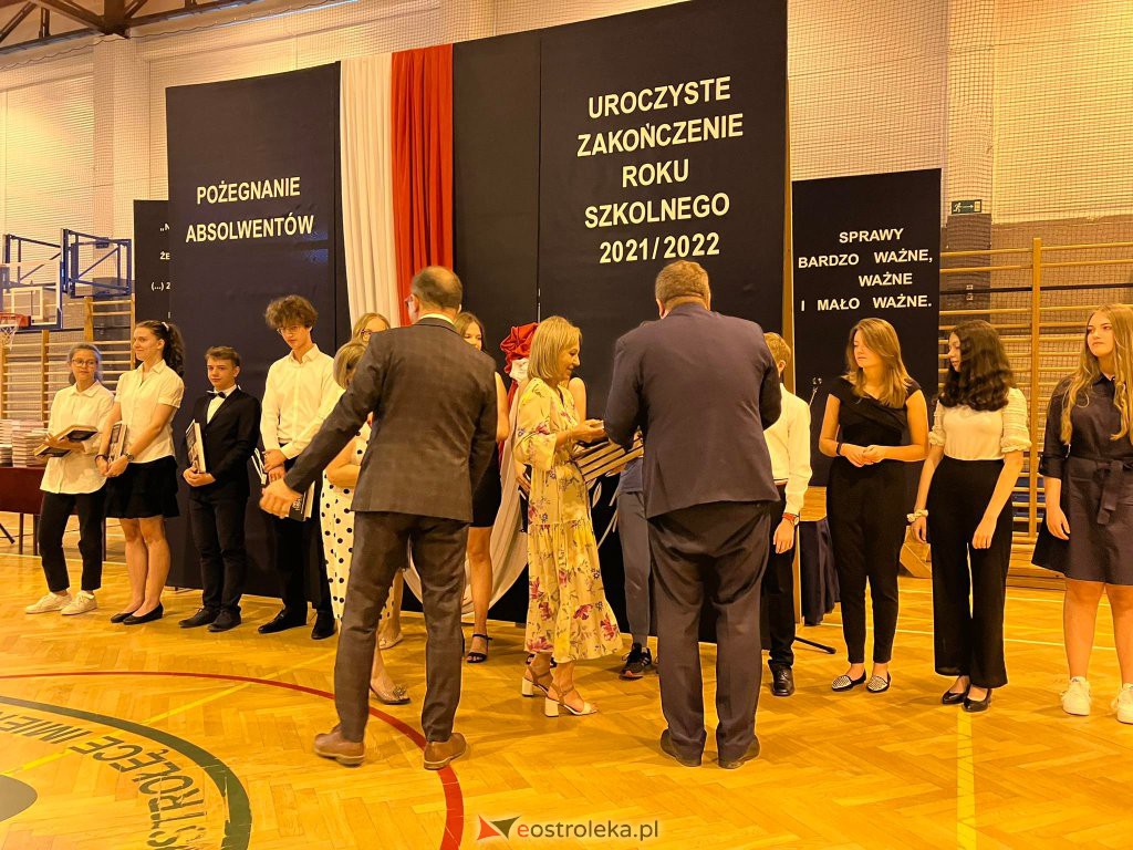 Zakończenie roku szkolnego w SP 10 Ostrołęka [27.06.2022] - zdjęcie #6 - eOstroleka.pl