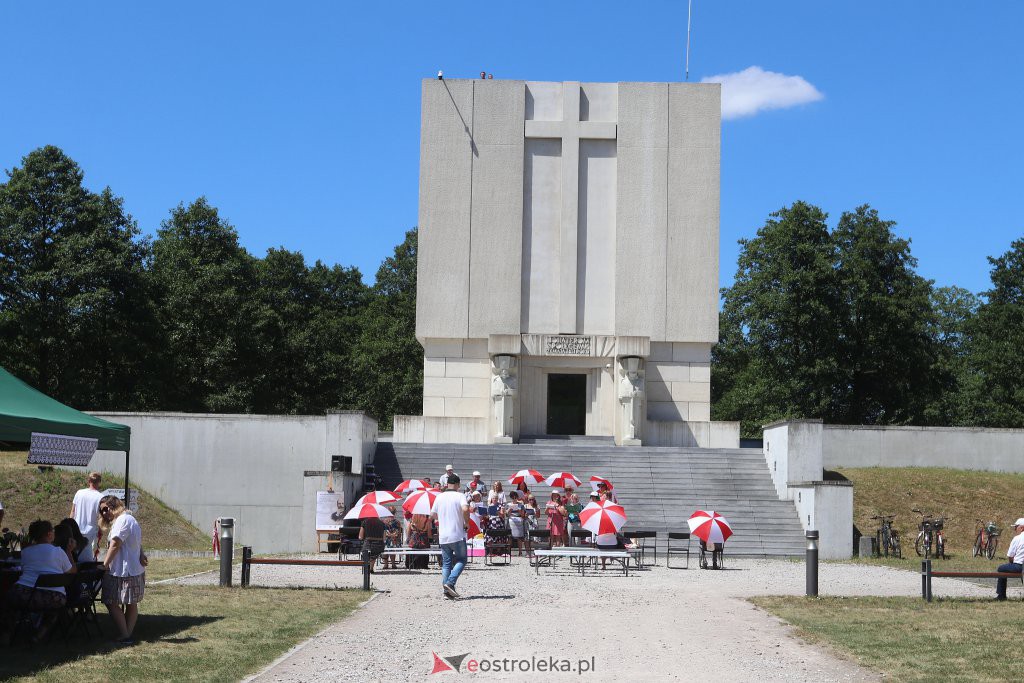 Piknik literacki na Fortach Bema [03.07.2022] - zdjęcie #20 - eOstroleka.pl