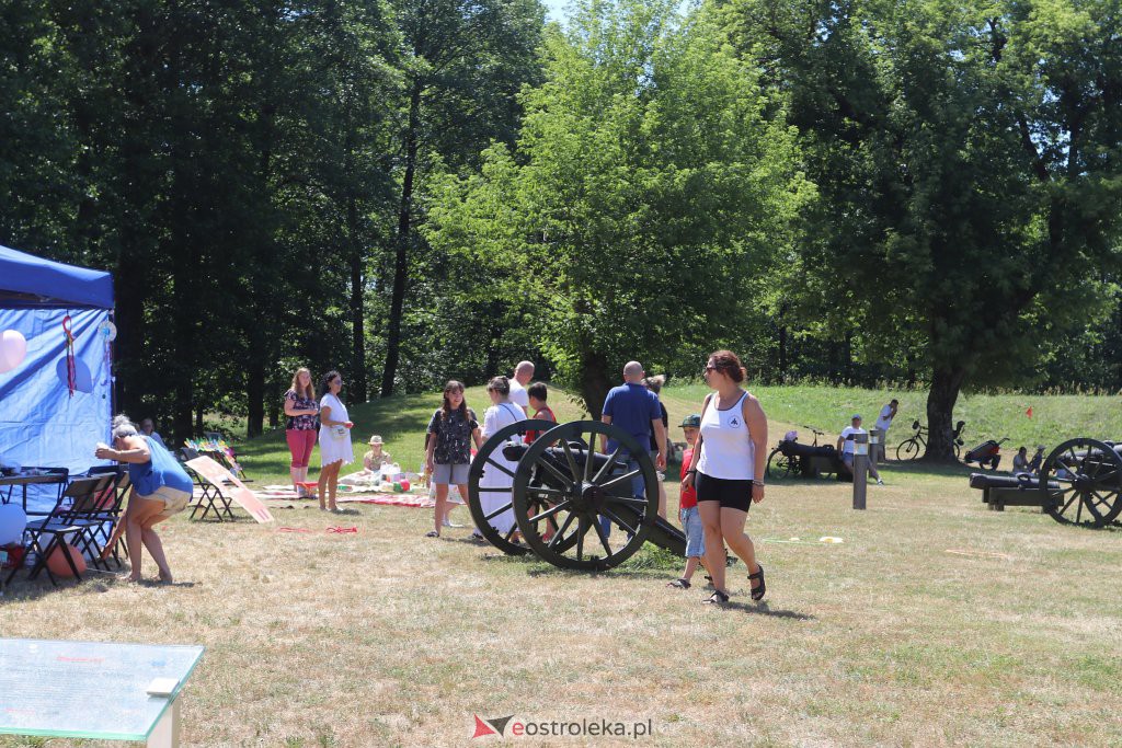 Piknik literacki na Fortach Bema [03.07.2022] - zdjęcie #19 - eOstroleka.pl