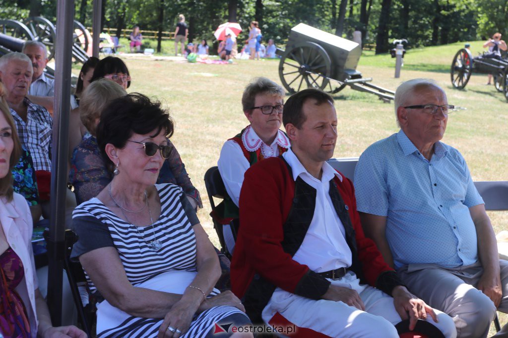 Piknik literacki na Fortach Bema [03.07.2022] - zdjęcie #8 - eOstroleka.pl