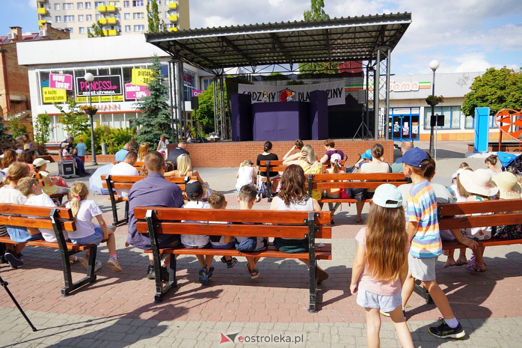 Godzin dla Rodziny: Spektakl dla dzieci Podróż za horyzont [3.07.2022] - zdjęcie #34 - eOstroleka.pl