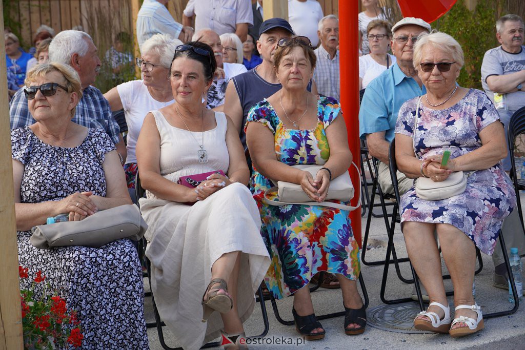 Muzyczne lato w tężni - Słuchacze Uniwersytetu Trzeciego Wieku, KGW Susk Nowy [03.07.2022] - zdjęcie #34 - eOstroleka.pl