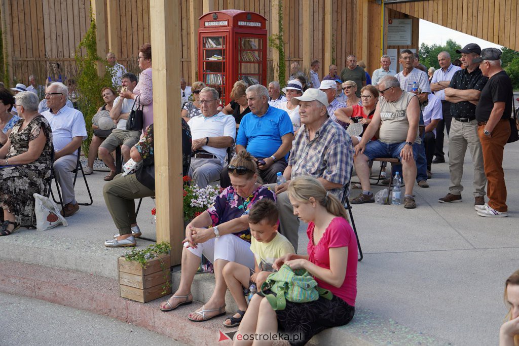 Muzyczne lato w tężni - Słuchacze Uniwersytetu Trzeciego Wieku, KGW Susk Nowy [03.07.2022] - zdjęcie #30 - eOstroleka.pl