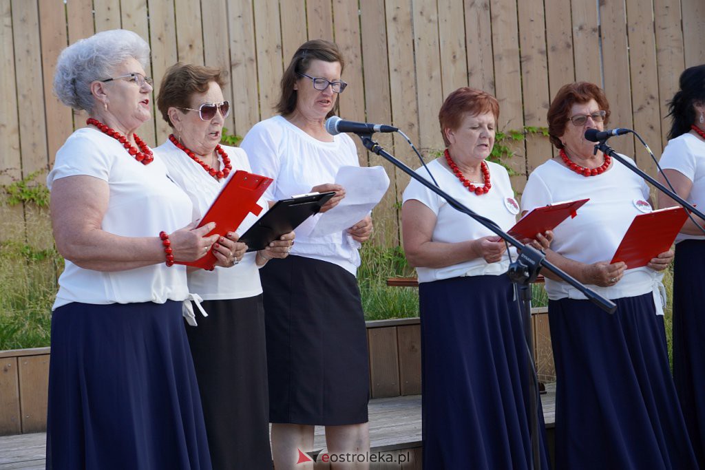 Muzyczne lato w tężni - Słuchacze Uniwersytetu Trzeciego Wieku, KGW Susk Nowy [03.07.2022] - zdjęcie #22 - eOstroleka.pl