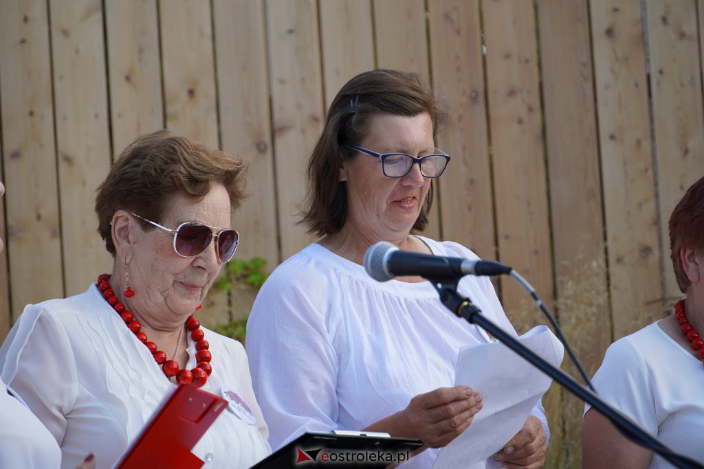 Muzyczne lato w tężni - Słuchacze Uniwersytetu Trzeciego Wieku, KGW Susk Nowy [03.07.2022] - zdjęcie #20 - eOstroleka.pl