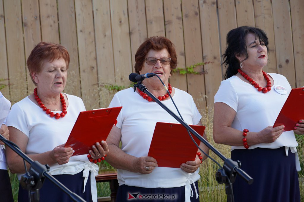Muzyczne lato w tężni - Słuchacze Uniwersytetu Trzeciego Wieku, KGW Susk Nowy [03.07.2022] - zdjęcie #19 - eOstroleka.pl