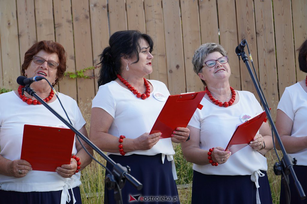 Muzyczne lato w tężni - Słuchacze Uniwersytetu Trzeciego Wieku, KGW Susk Nowy [03.07.2022] - zdjęcie #18 - eOstroleka.pl