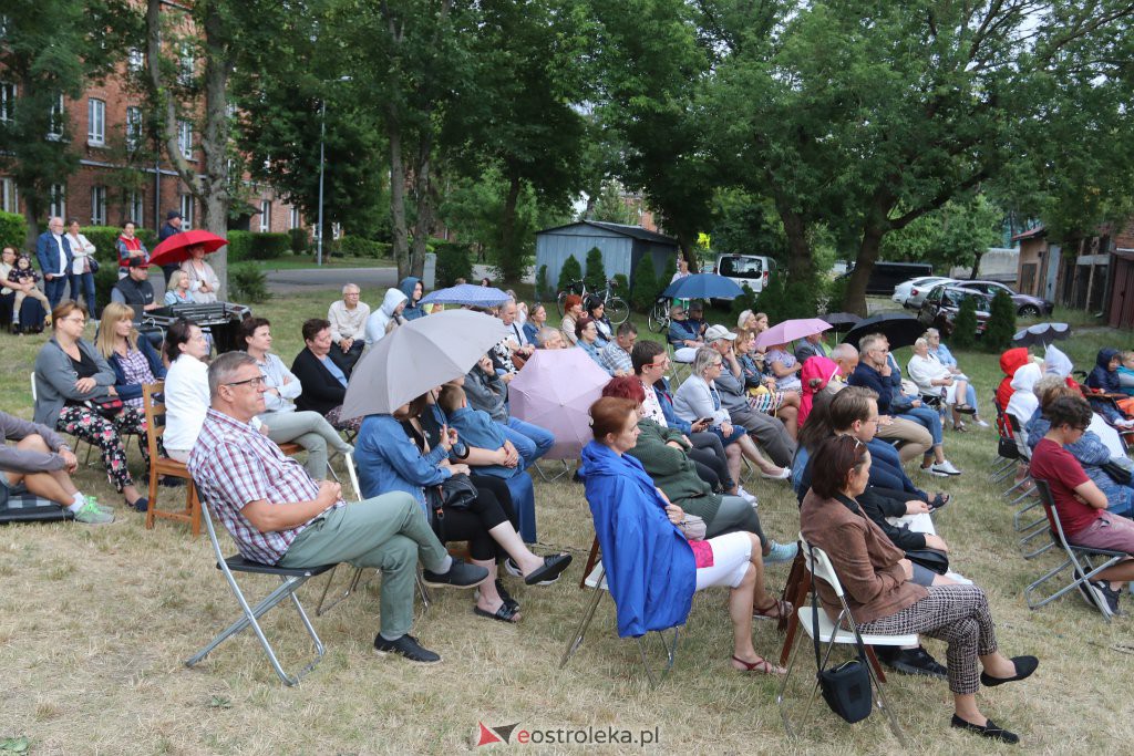 Spotkanie z Justyną Sieńczyłło [06.07.2022] - zdjęcie #17 - eOstroleka.pl