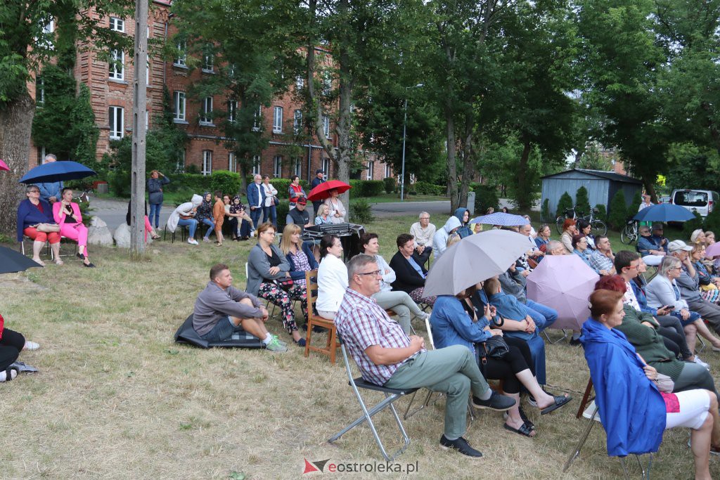 Spotkanie z Justyną Sieńczyłło [06.07.2022] - zdjęcie #15 - eOstroleka.pl