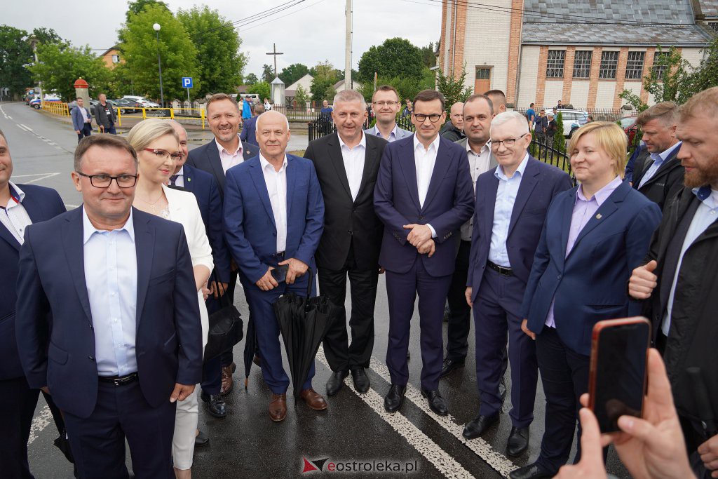 Konferencja premiera M. Morawieckiego w Dłutówce [08.07.2022] - zdjęcie #9 - eOstroleka.pl