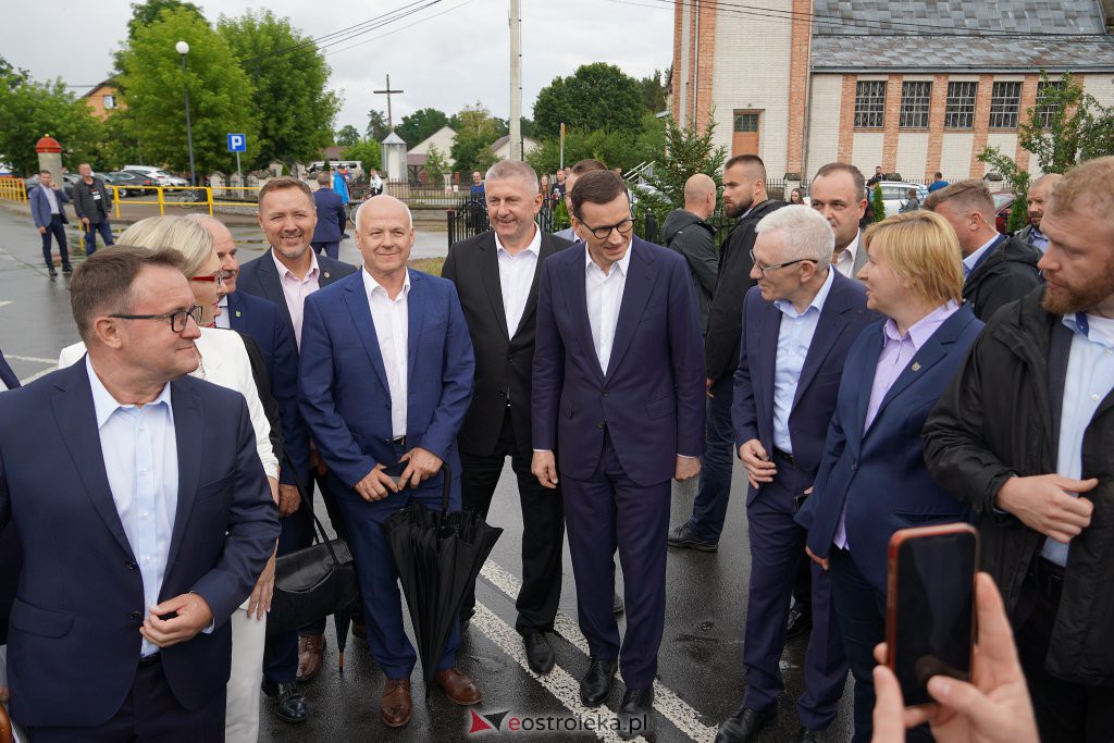 Konferencja premiera M. Morawieckiego w Dłutówce [08.07.2022] - zdjęcie #6 - eOstroleka.pl