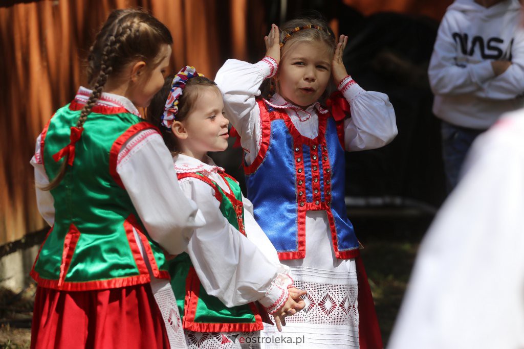 Święto Folkloru Kurpiowskiego w Brodowych Łąkach [10.07.2022] - zdjęcie #39 - eOstroleka.pl