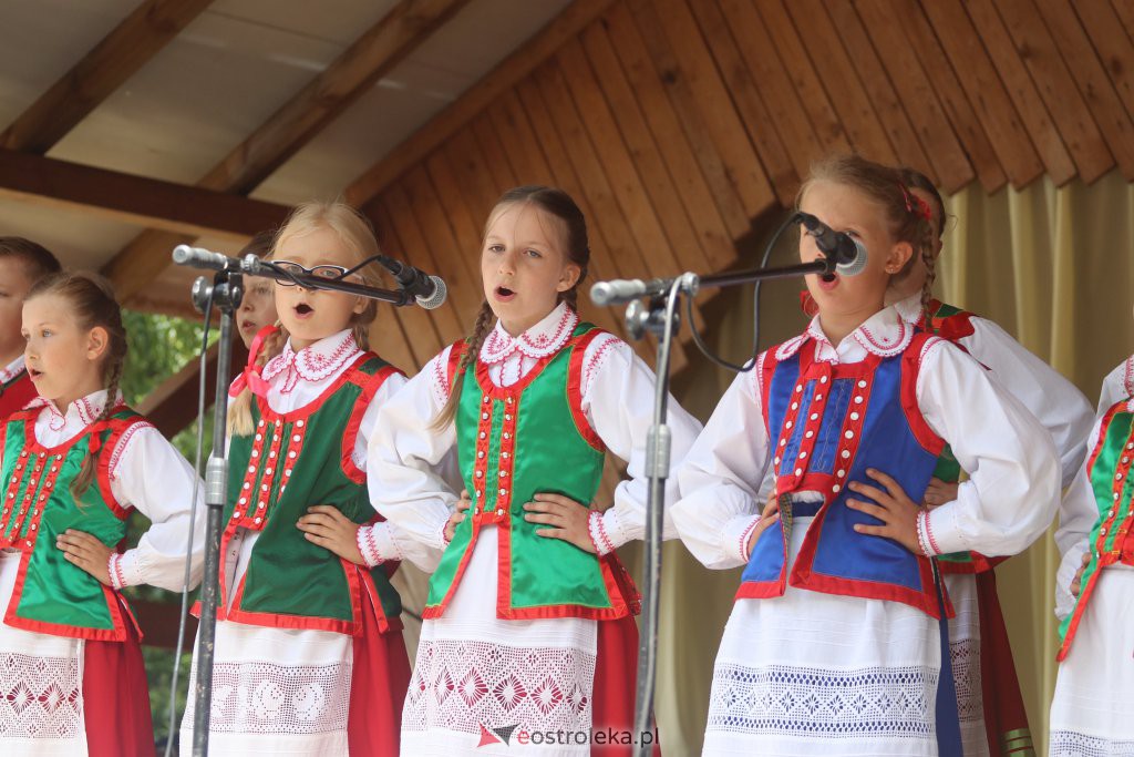 Święto Folkloru Kurpiowskiego w Brodowych Łąkach [10.07.2022] - zdjęcie #28 - eOstroleka.pl