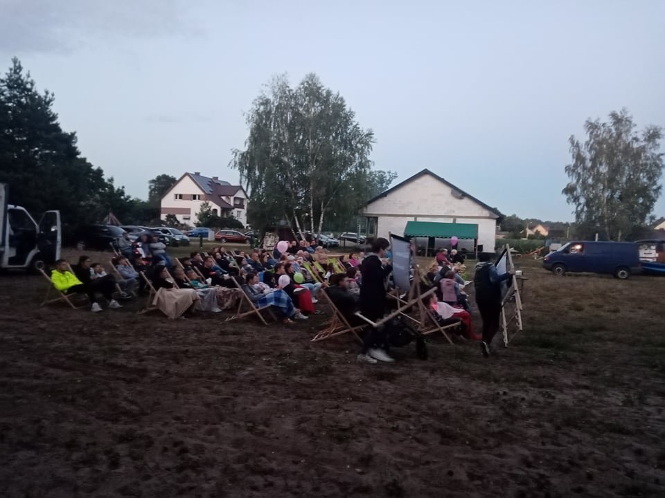 Piknik rodzinny i Letnie Kino Plenerowe z KGW Żebry-Wierzchlas [15.07.2022] - zdjęcie #72 - eOstroleka.pl