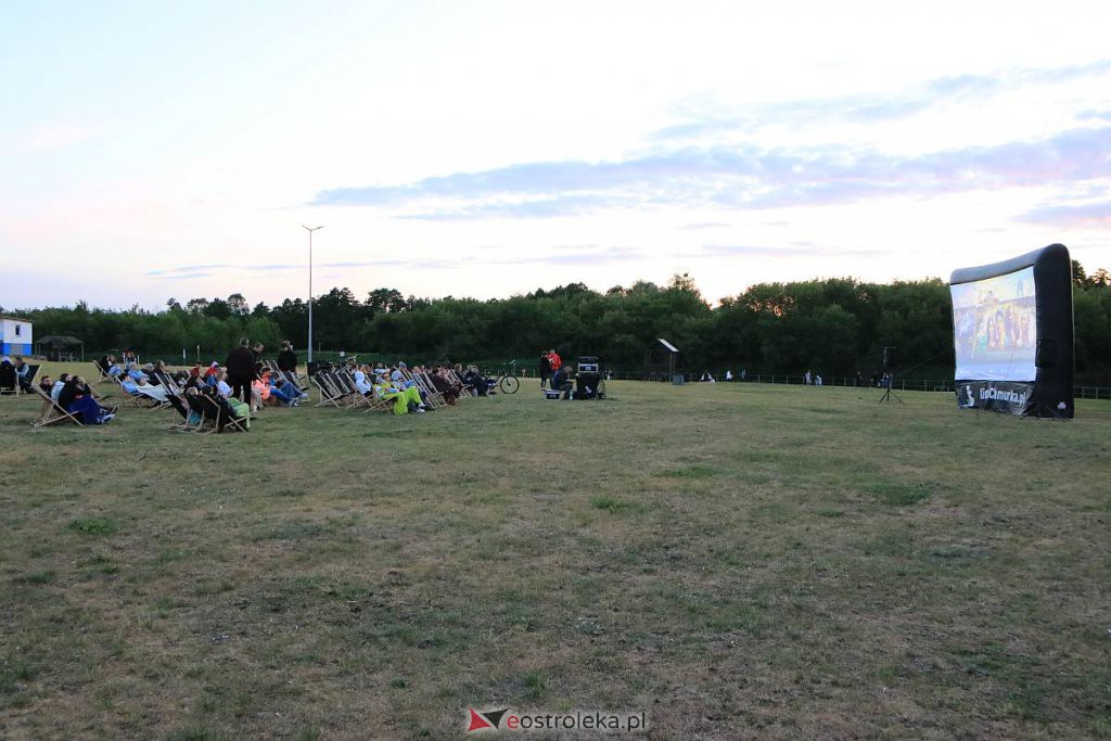 Letnie kino plenerowe na plaży w Ostrołęce [15.07.2022] - zdjęcie #19 - eOstroleka.pl