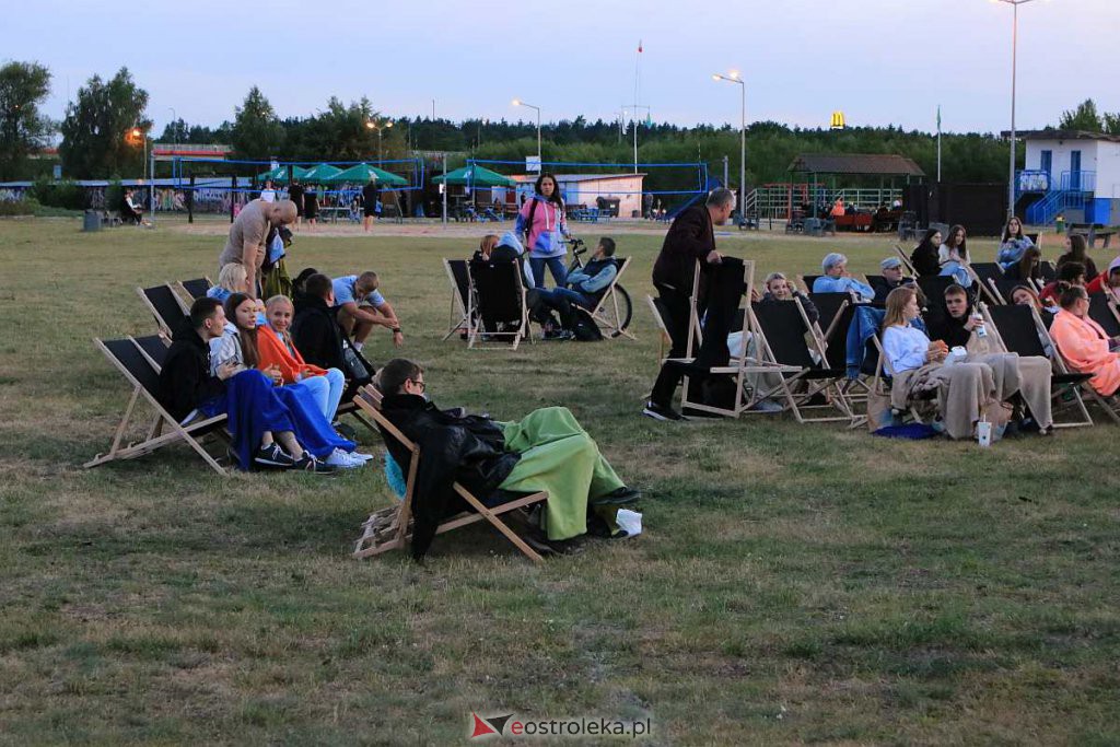 Letnie kino plenerowe na plaży w Ostrołęce [15.07.2022] - zdjęcie #15 - eOstroleka.pl