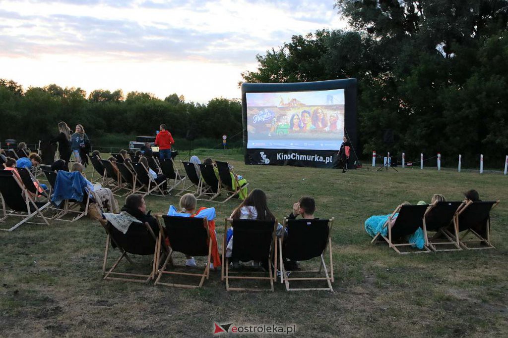 Letnie kino plenerowe na plaży w Ostrołęce [15.07.2022] - zdjęcie #7 - eOstroleka.pl