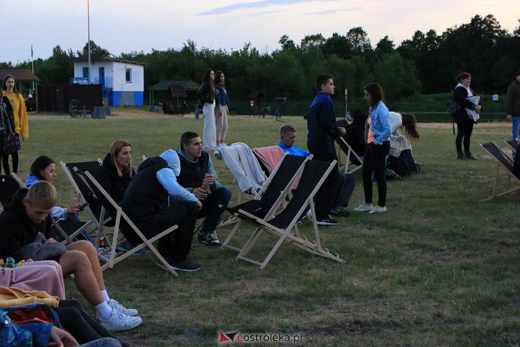 Letnie kino plenerowe na plaży w Ostrołęce [15.07.2022] - zdjęcie #4 - eOstroleka.pl