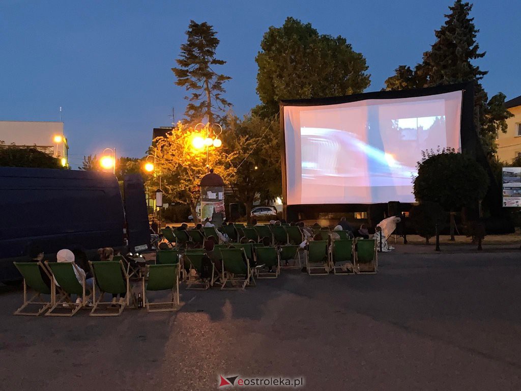 Letnie kino plenerowe w Różanie [15.07.2022] - zdjęcie #1 - eOstroleka.pl