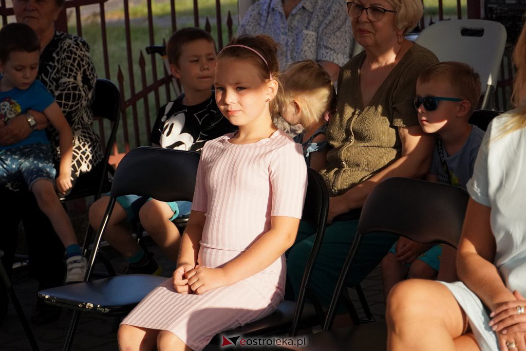 Letnie Granie w Dobrąłęce - Koncert Diany Oleszczak [20.07.2022] - zdjęcie #42 - eOstroleka.pl