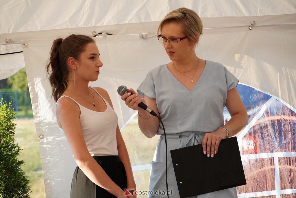 Letnie Granie w Dobrąłęce - Koncert Diany Oleszczak [20.07.2022] - zdjęcie #30 - eOstroleka.pl