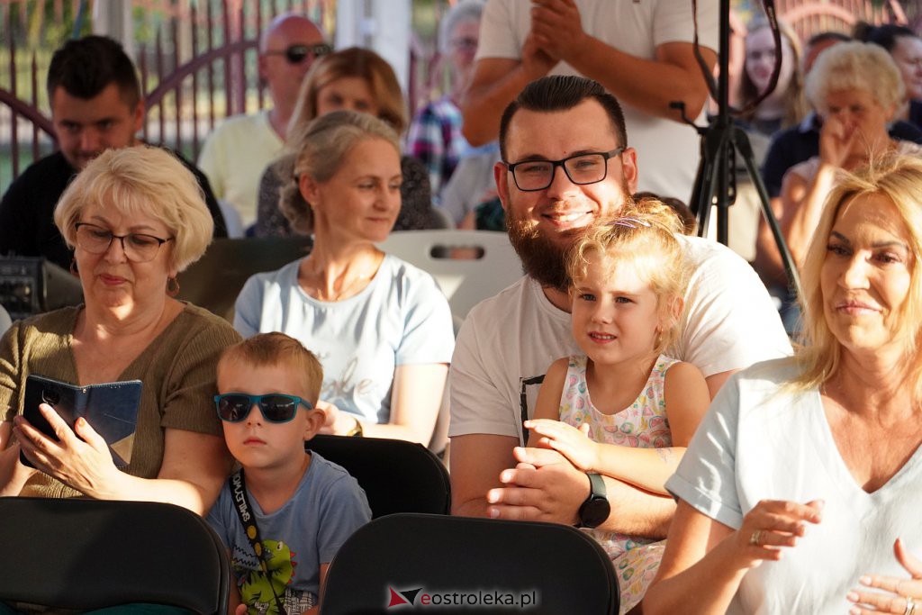 Letnie Granie w Dobrąłęce - Koncert Diany Oleszczak [20.07.2022] - zdjęcie #22 - eOstroleka.pl