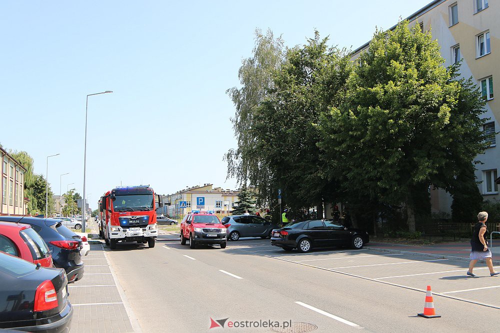 Pożar w bloku przy Blachnickiego. Strażacy reanimowali psa [21.07.2022] - zdjęcie #5 - eOstroleka.pl