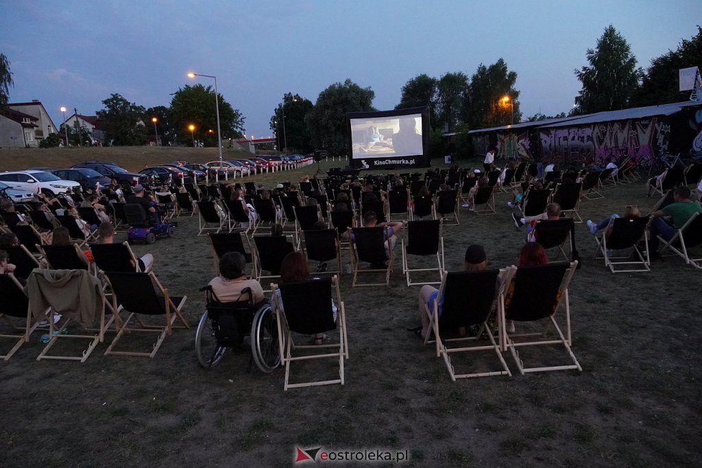 Plenerowe kino letnie na plaży w Ostrołęce: Palm Springs [22.07.2022] - zdjęcie #1 - eOstroleka.pl