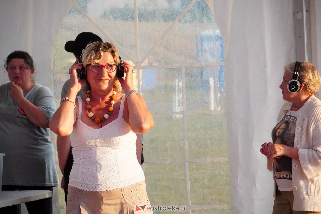 Silent disco. Cicha dyskoteka na zakończenie MazoPikniku w Ostrołęce [23.07.2022] - zdjęcie #53 - eOstroleka.pl